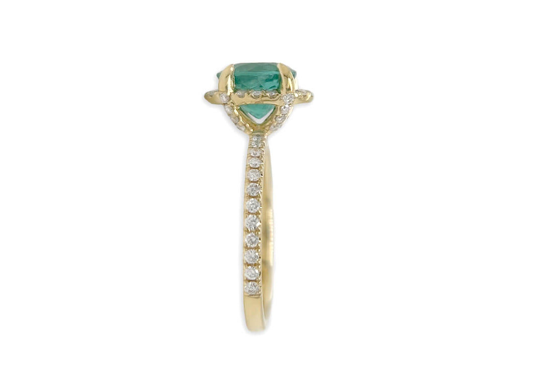 Ring 18kt Gold Round Emerald &amp; Diamonds