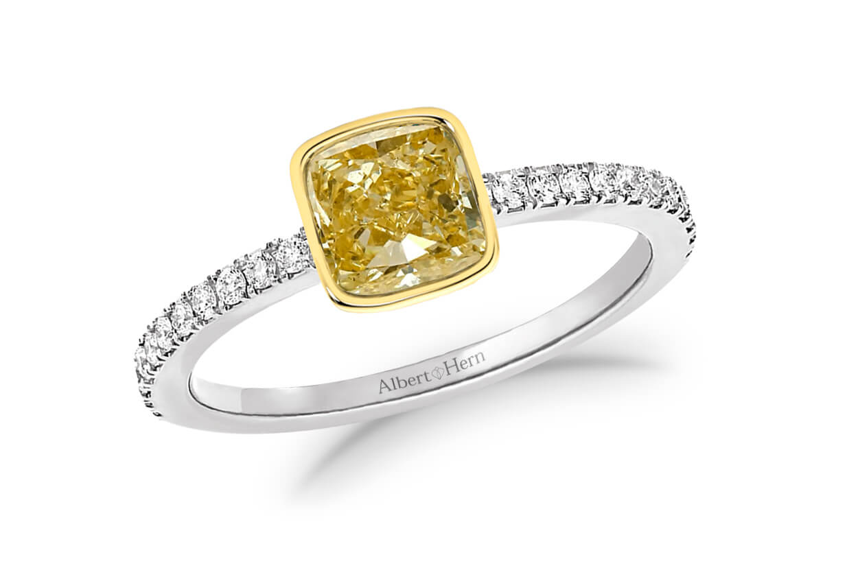 Ring 18kt Gold GIA Square Yellow Diamond &amp; Pave