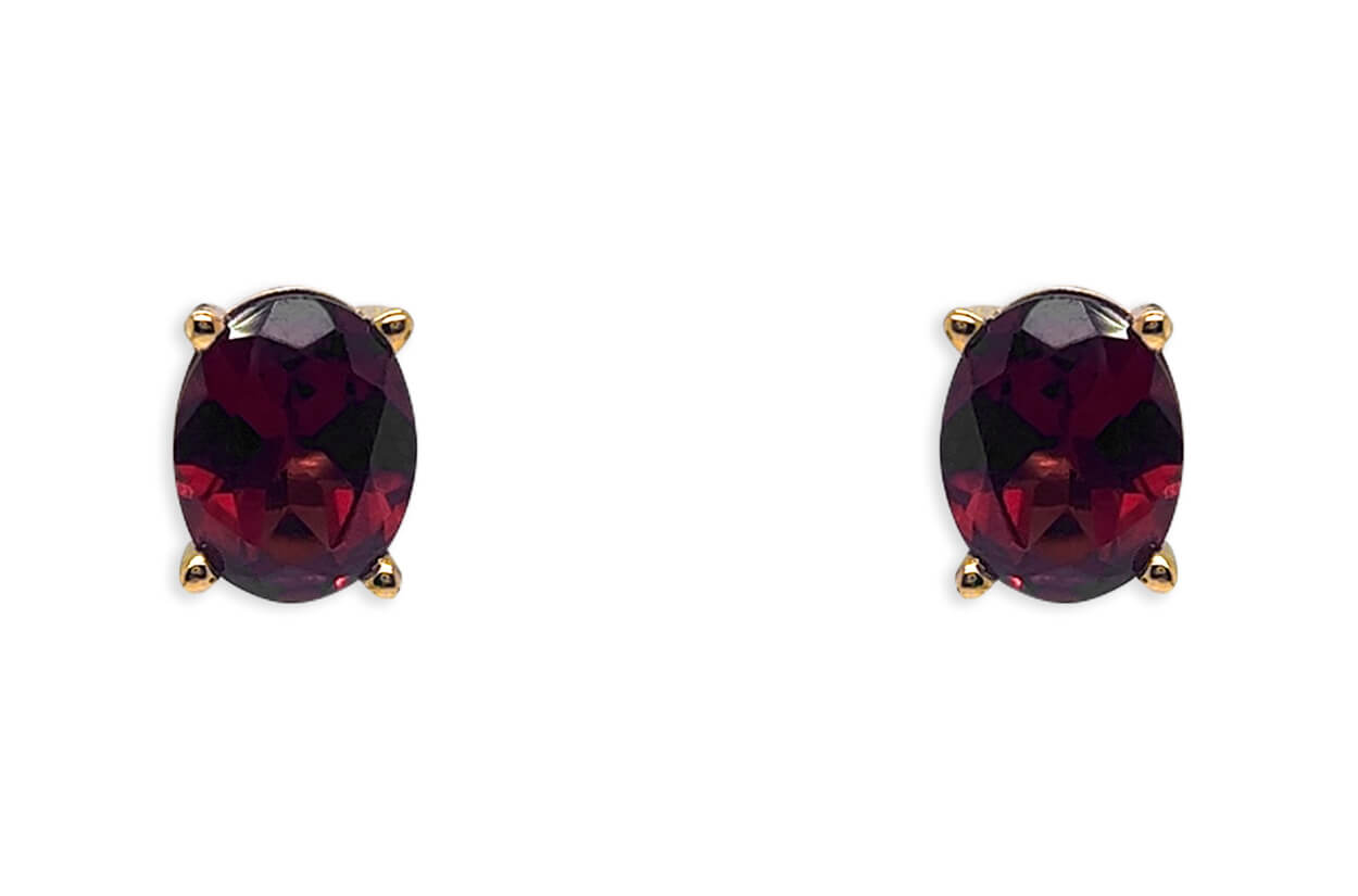 Earrings 18kt Gold Oval Garnet 3.94cts Studs