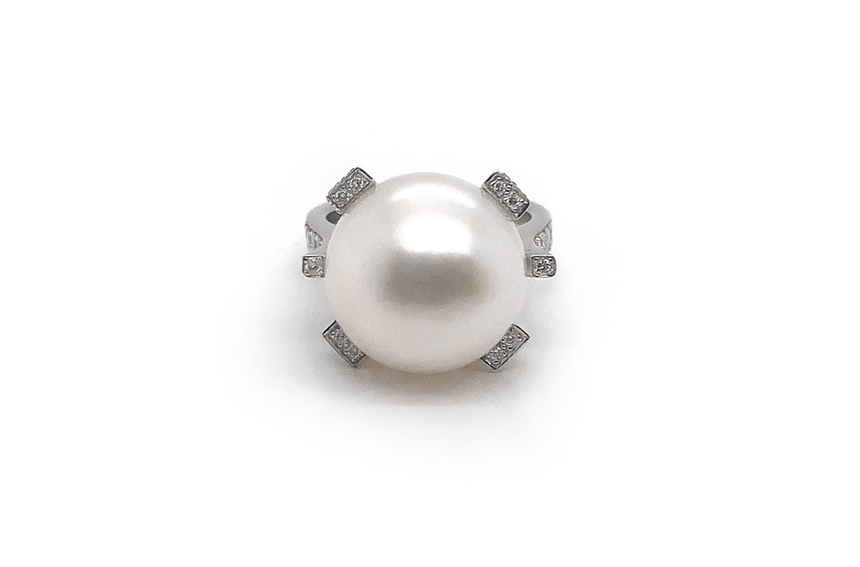 Ring 18kt White Gold South Pearl and Diamonds - Diamond Tales Fine Jewelry