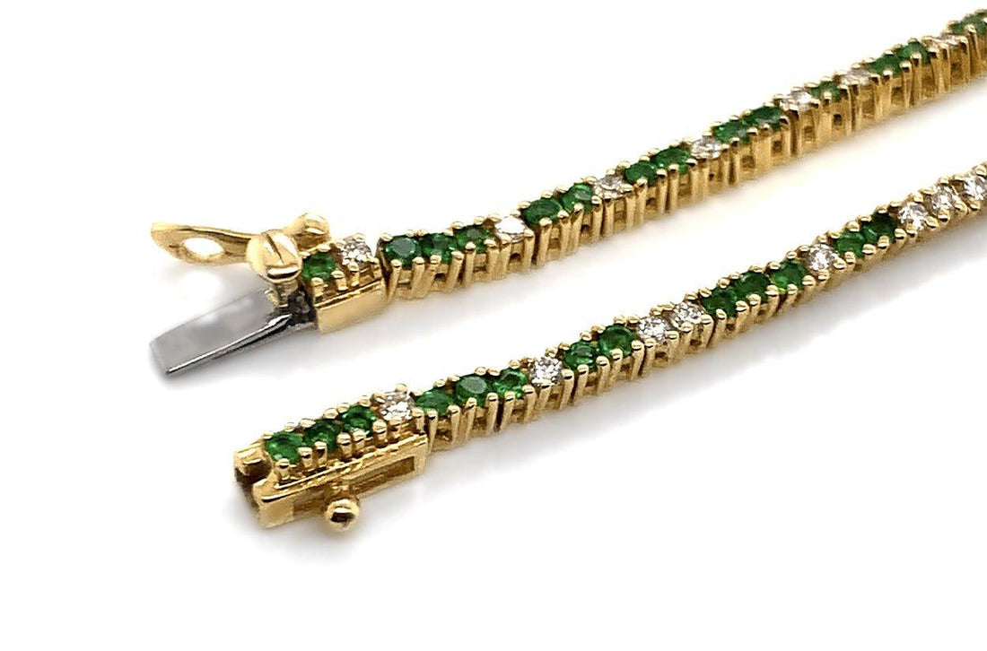 Bracelet 14kt Gold Petite Tennis Emeralds &amp; Diamonds - Diamond Tales Fine Jewelry