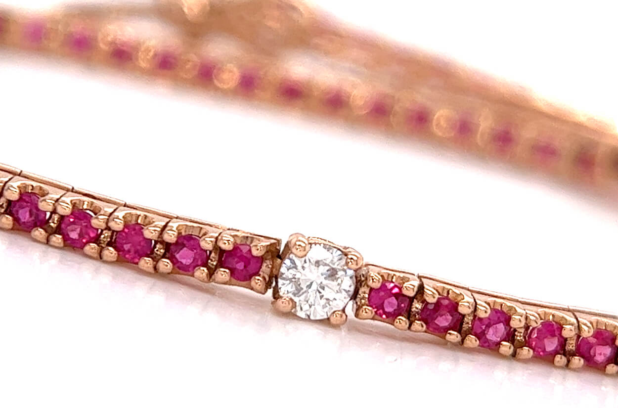 Bracelet 18kt Gold Rubies &amp; Center Diamond Tennis - Diamond Tales Fine Jewelry