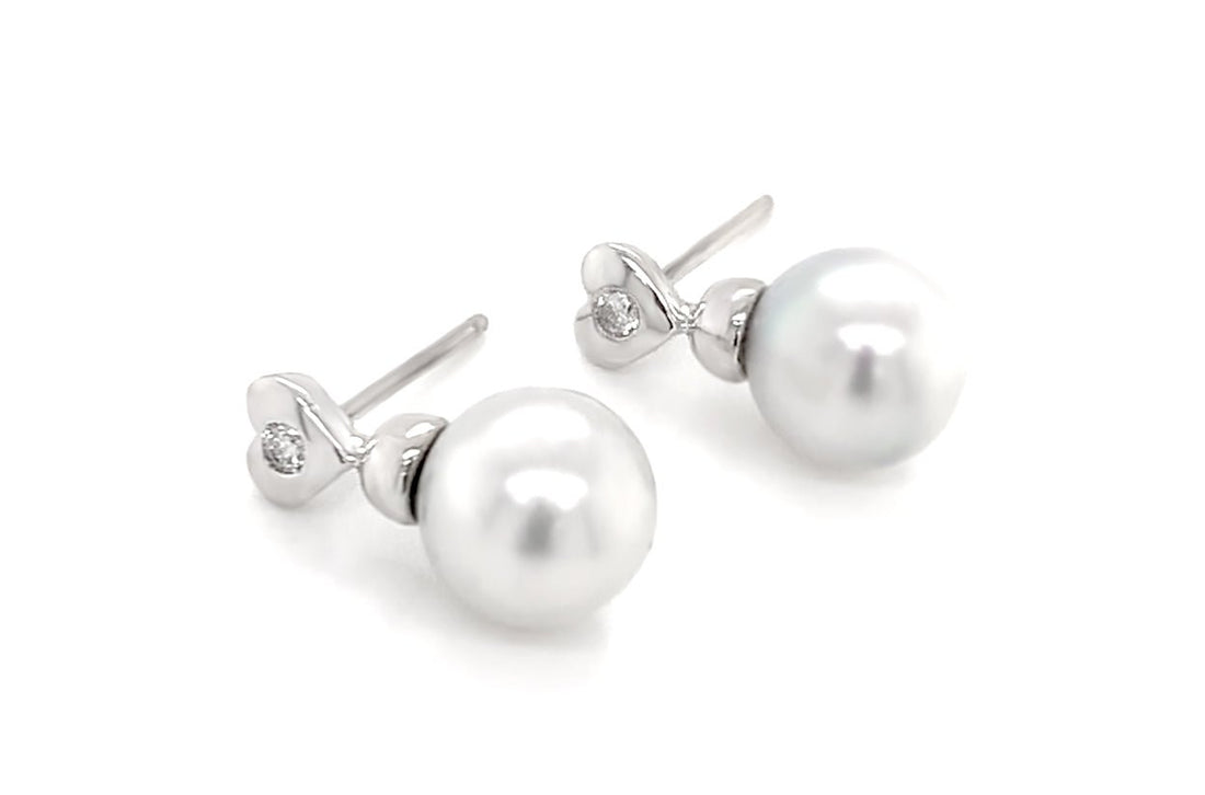 Earrings 18kt Gold Round Grey Pearls &amp; Center Diamonds Hearts Studs - Diamond Tales Fine Jewelry