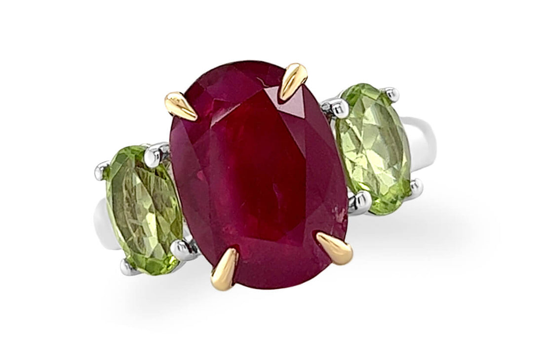 Ring 18kt Gold GIA Oval Ruby &amp; 2 Oval Peridots - Diamond Tales Fine Jewelry