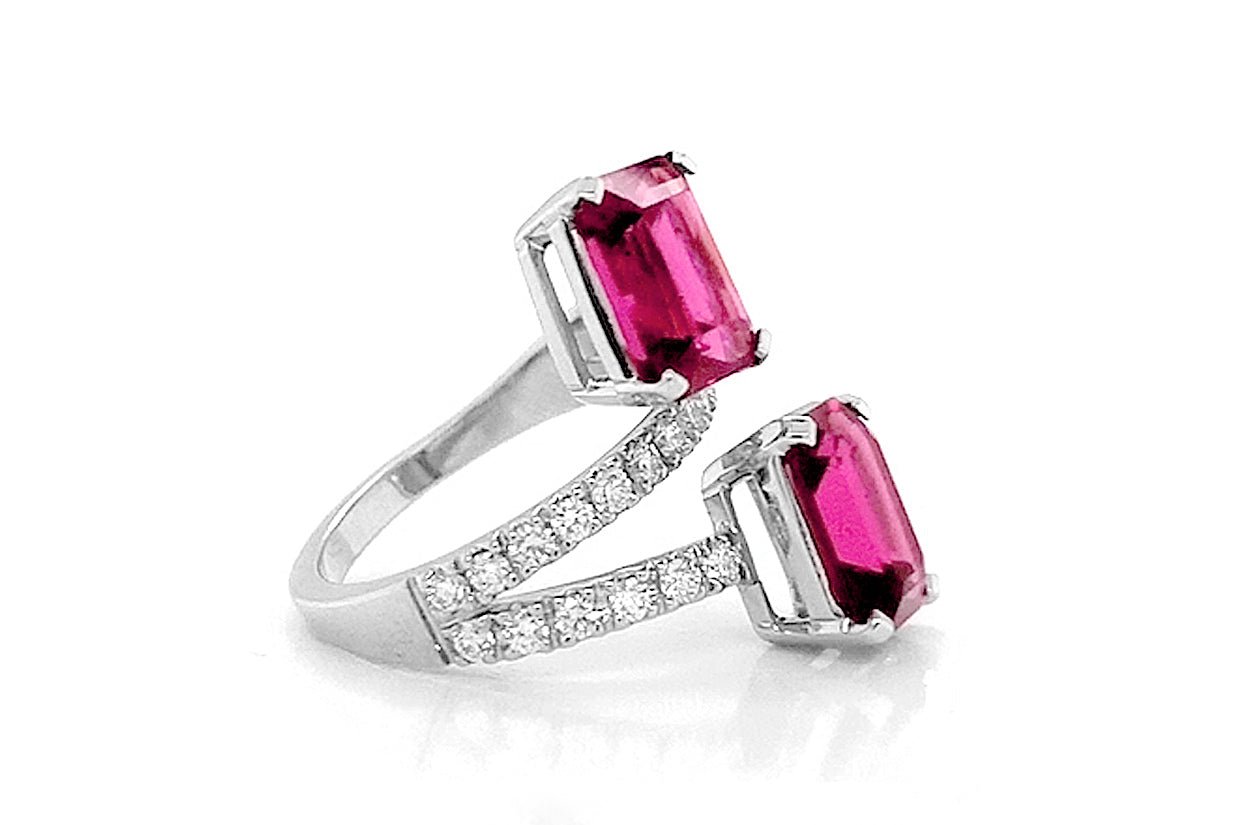 Ring 18kt Gold Purple Garnet &amp; Pave Diamonds - Diamond Tales Fine Jewelry