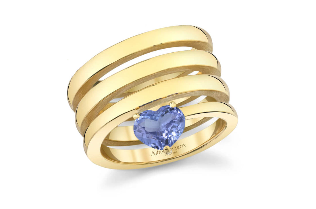 Ring 18kt Gold Spring &amp; Sapphire Heart - Diamond Tales Fine Jewelry